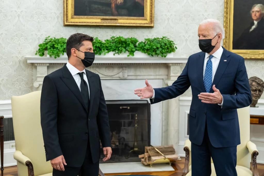 This image has an empty alt attribute; its file name is President_Joe_Biden_and_President_Volodymyr_Zelensky-1024x683.webp