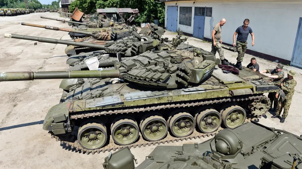 This image has an empty alt attribute; its file name is T-72-Ukraine-tanks-1024x576.webp