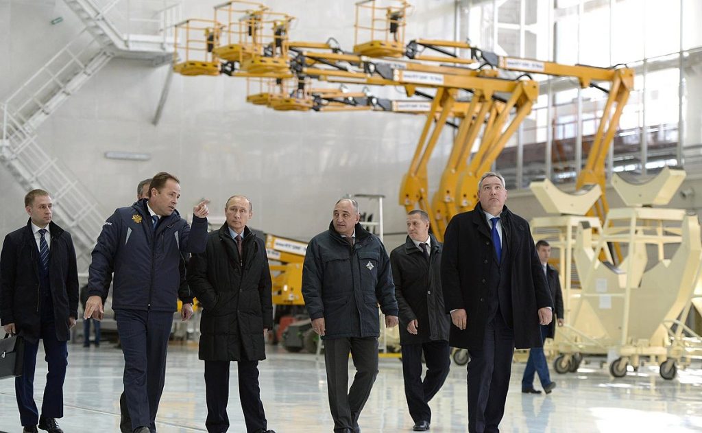 This image has an empty alt attribute; its file name is Vladimir_Putin_in_Vostochny_Cosmodrome_2015-10-14_2-1024x631.jpg
