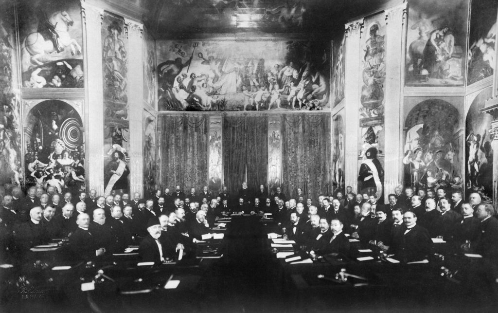 This image has an empty alt attribute; its file name is The_First_International_Peace_Conference_the_Hague_May_-_June_1899_HU67224-1024x643.jpg