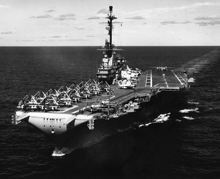 This image has an empty alt attribute; its file name is USS_Lexington_CVA-16_underway_at_sea_on_16_August_1958.jpg