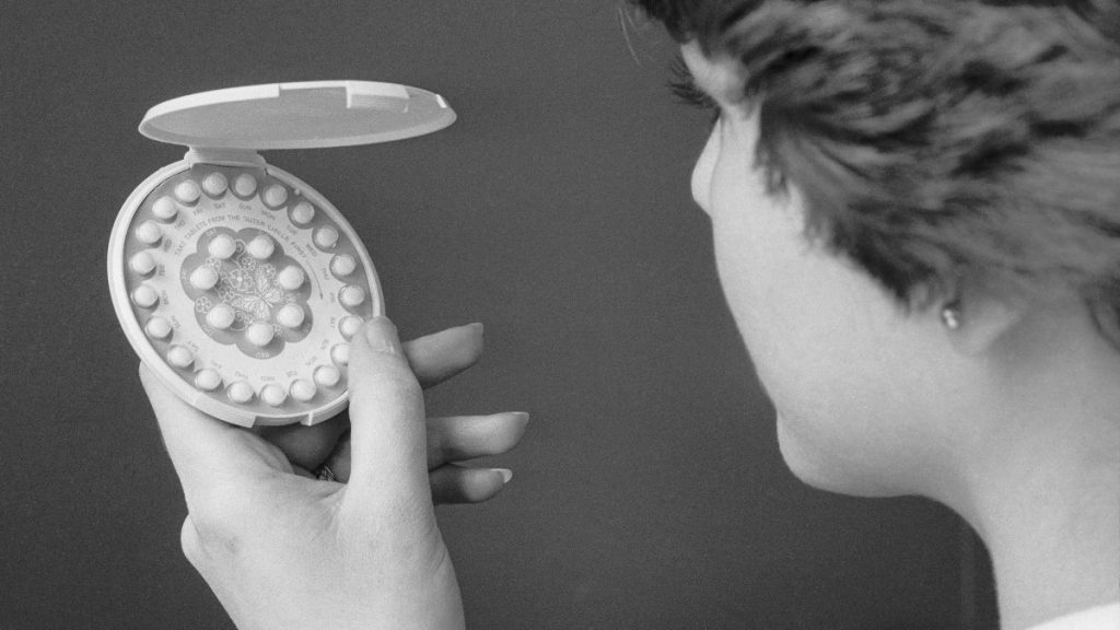 This image has an empty alt attribute; its file name is the-pill-gettyimages-514867588-1024x576.jpg